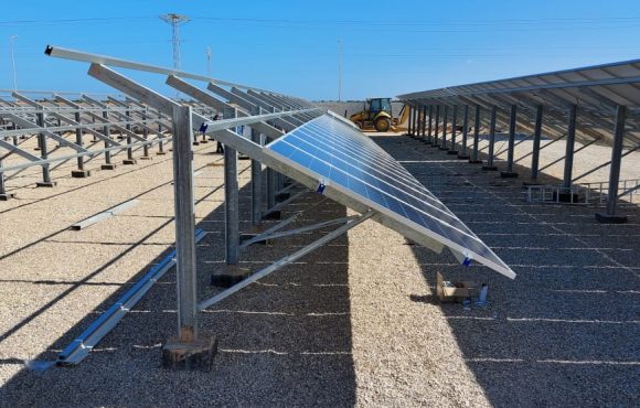 Recently in Tunisia was completed a 500kWp field mounting project with the single pole system (Ref. code: M-FS-102P)