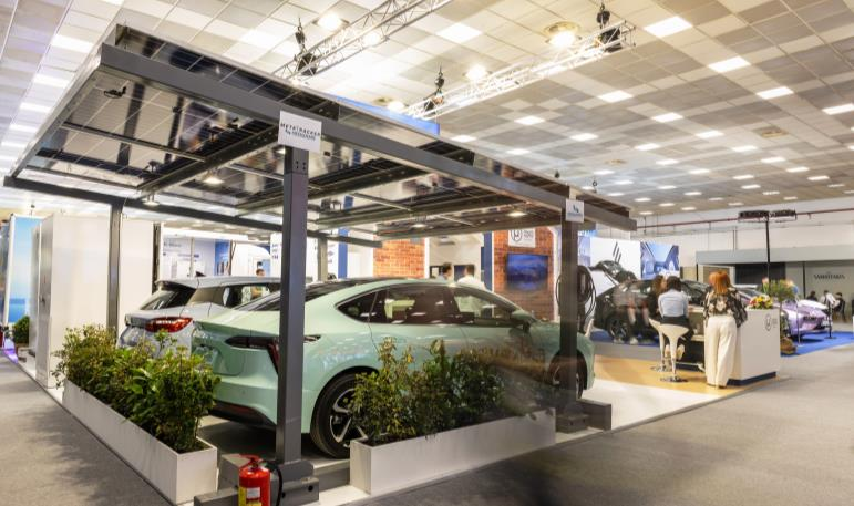 i11 Driving Innovation in EV Solar Charging Infrastructure